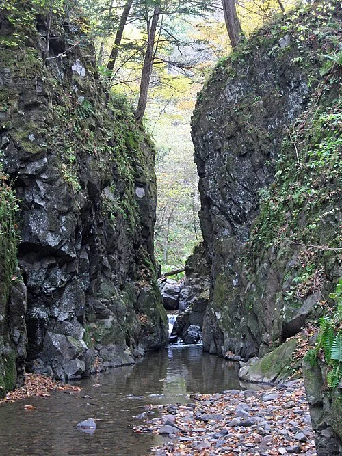 小川の滝(下流側) 小川の滝(下流側)